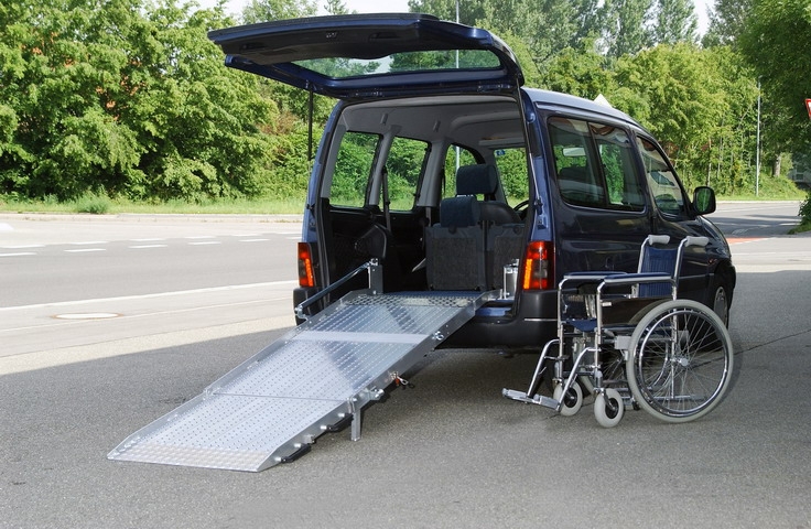 onwetendheid Transparant frequentie Oprijplaat voor rolstoel of scootmobiel | Bij Freedom Auto Aanpassingen